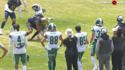 Como lo detuvo, valla contacto;