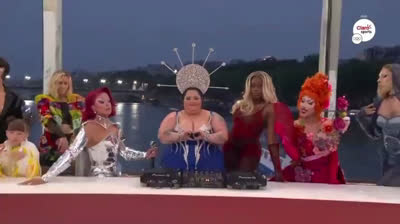 Aberrante como la comunidad LGTB falta el respeto a la cristiandad. Es imposible que alguien se declare neutral.