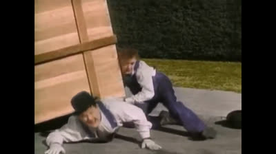 THE MUSIC BOX (1932) - Trailer - Stan Lauren and Oliver Hardy