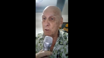 J'ai trouve un journal dans le hall de l'areoport (1973) - Pierre Vassiliu cover song