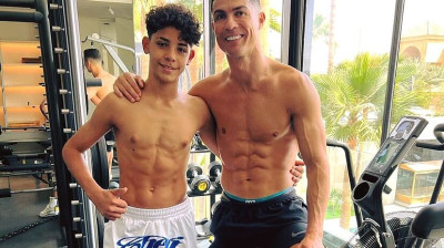 So spielt der Sohn von Cristiano Ronaldo Fußball